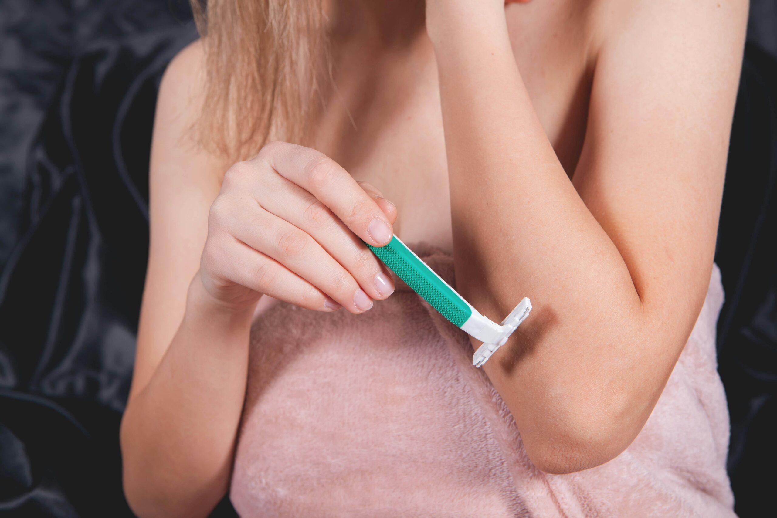 αποτρίχωση με ξυράφι